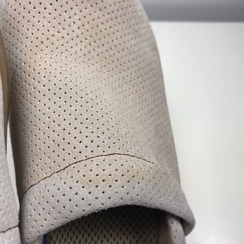 b. ø. c. Slip on Clogs - Picture 2 of 8